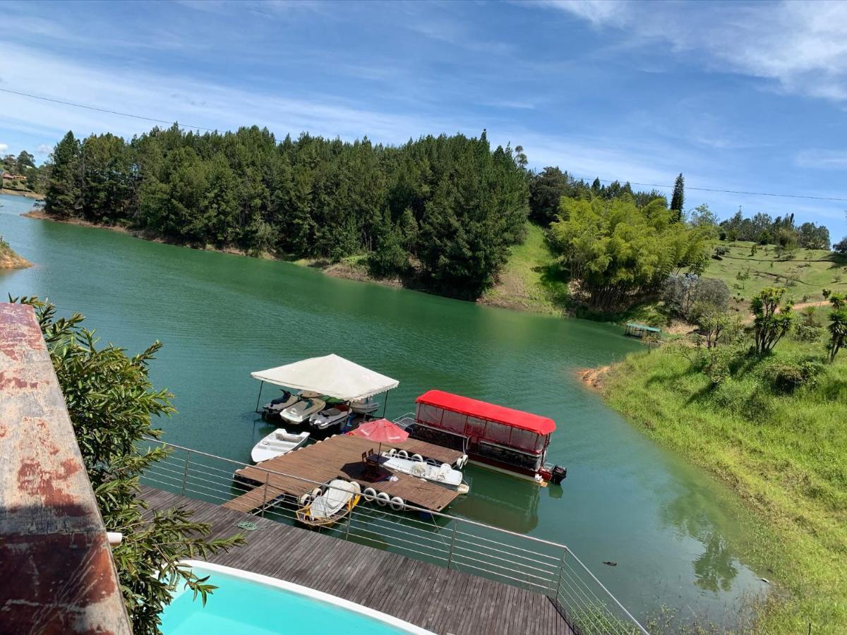 Finca Santa Monica Guatape Privada Lujosa Piscina Jacuzzi Sauna Muelle Represa Jetski Planchon Villa Exterior foto