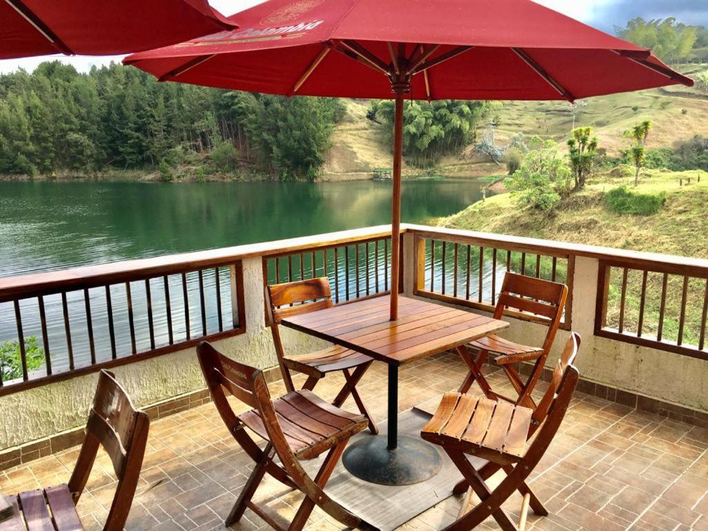 Finca Santa Monica Guatape Privada Lujosa Piscina Jacuzzi Sauna Muelle Represa Jetski Planchon Villa Exterior foto