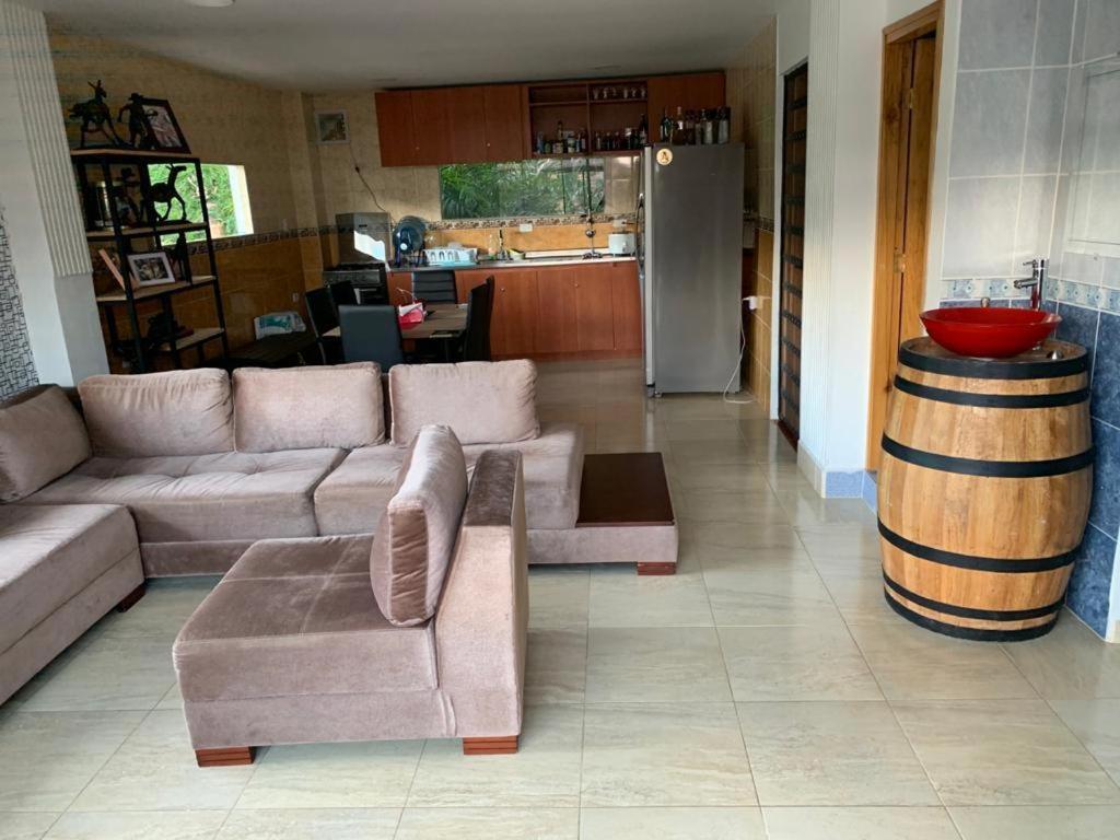 Finca Santa Monica Guatape Privada Lujosa Piscina Jacuzzi Sauna Muelle Represa Jetski Planchon Villa Exterior foto