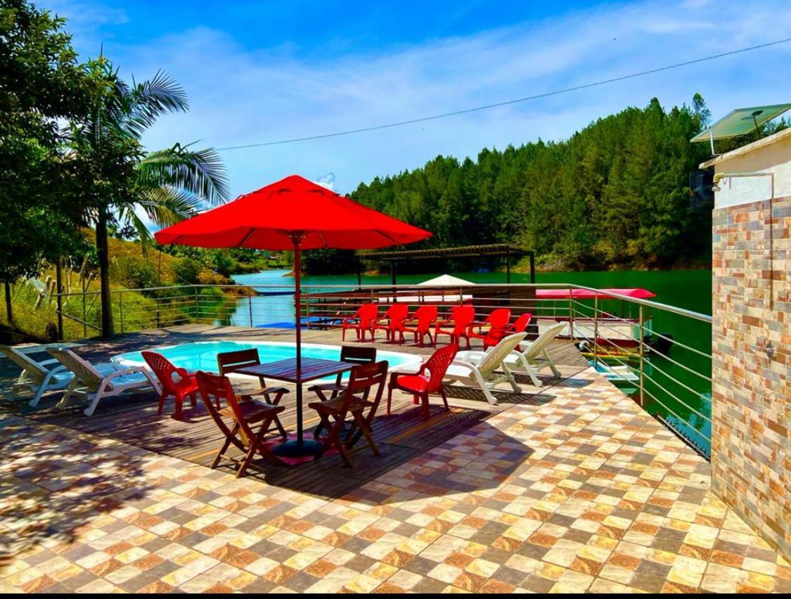 Finca Santa Monica Guatape Privada Lujosa Piscina Jacuzzi Sauna Muelle Represa Jetski Planchon Villa Exterior foto